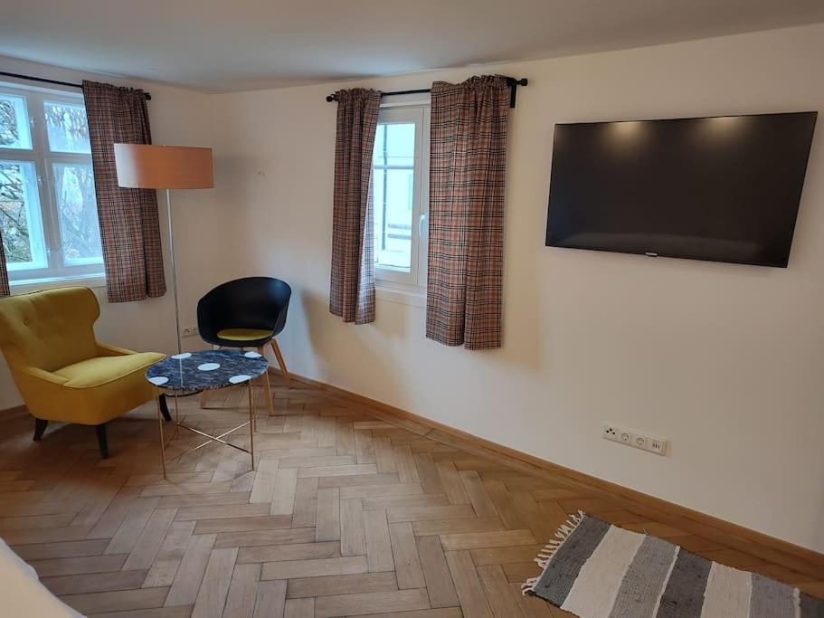 Ferienwohnung Resl - Geschmackvoll Renoviert & Zentral Im Historischen Schindelhaus Oberstaufen Esterno foto