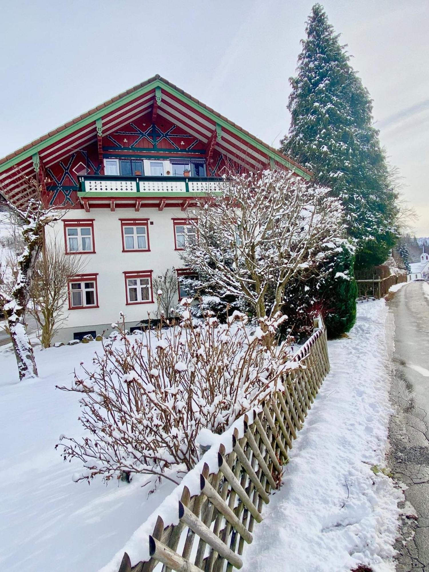 Ferienwohnung Resl - Geschmackvoll Renoviert & Zentral Im Historischen Schindelhaus Oberstaufen Esterno foto